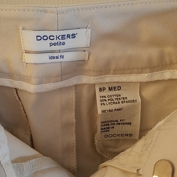 Dockers women's pants. - Picture 3 of 4